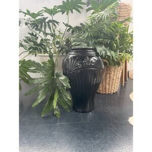 Black Ceramic Engraved Lines with Floral Vase